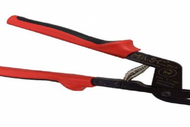 Your Kit Needs A Pair of Metal Snips