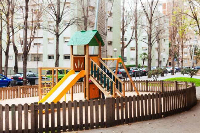 Advantages of Buying a Flat With Kids Play Area