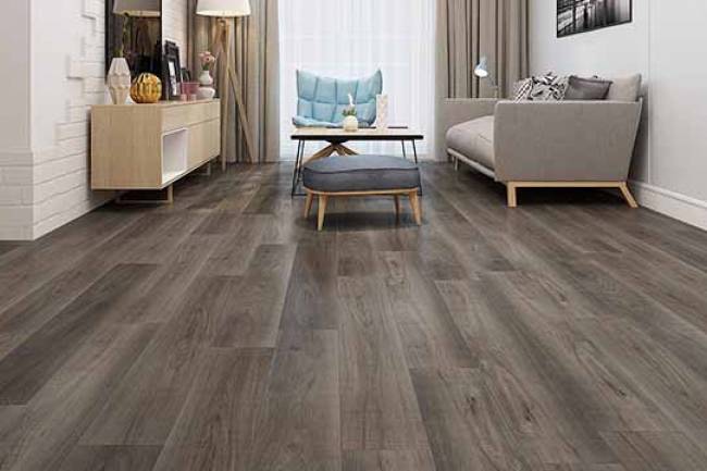 SPC Flooring vs. Traditional Hardwood: Which Wins the Battle for Your Home?