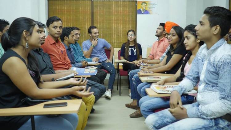 Spoken English Classes in Delhi